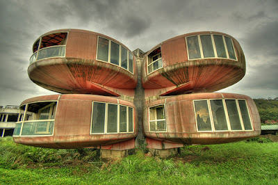 rumah-unik-ufo-house